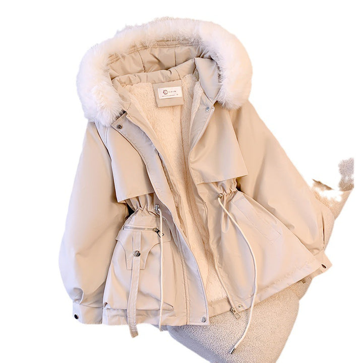 Trendy winter coat for women with removable faux fur collar and practical pockets Lune London