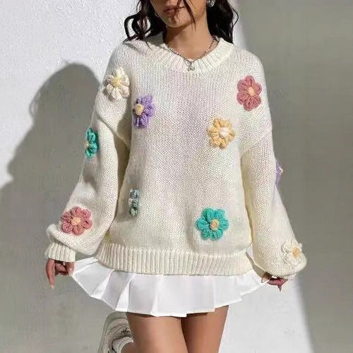 Woman oversized sweater embroidered with flowers Amarae