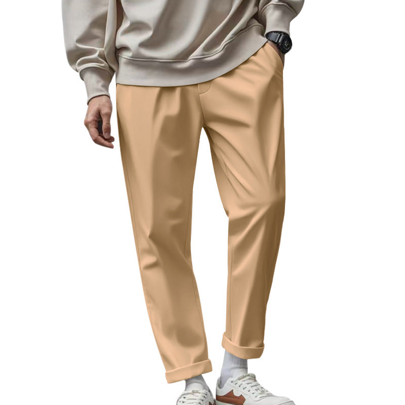 Elegant chino pants for men with a relaxed fit and practical pockets Lune London