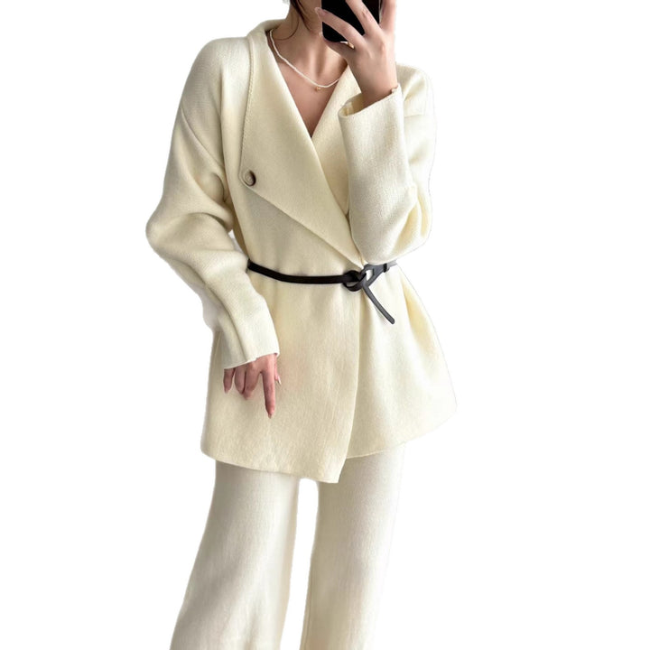 Cardigan Élégant pour Femmes avec Design Sur Mesure et Ceinture Chic & Stil