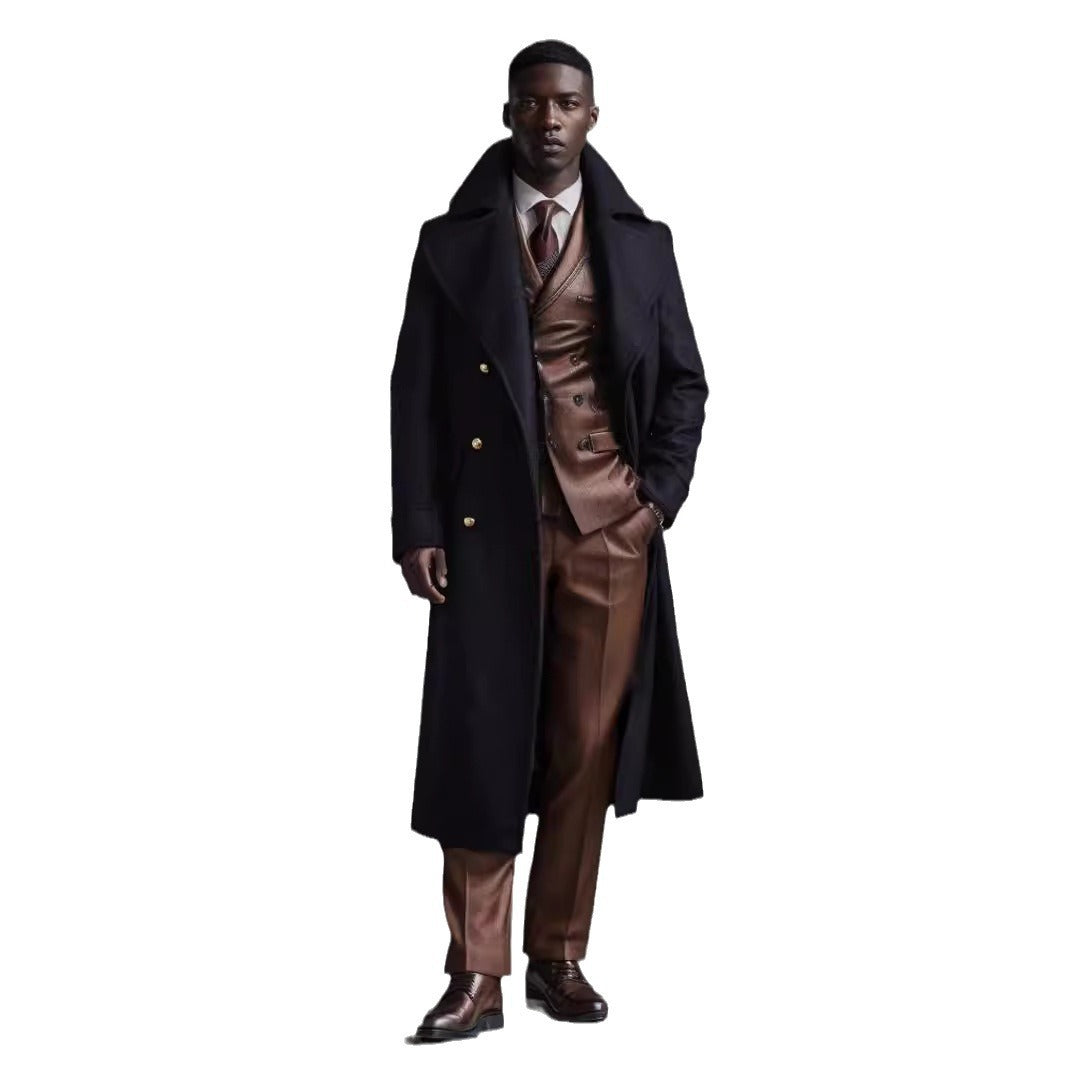 Elegant long coat for men with double-breasted buttons and wide lapels Amarae