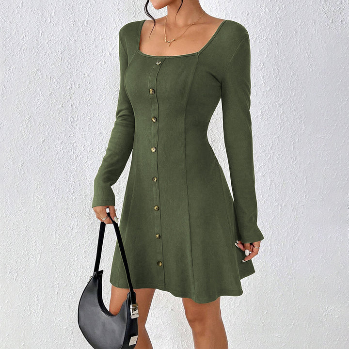 Robe à boutonnière pour femmes avec manches longues et décolleté carré Chic & Stil