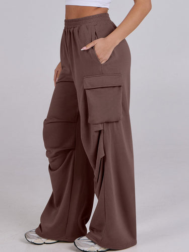 Women's cargo pants with a casual fit and practical side pockets Amarae