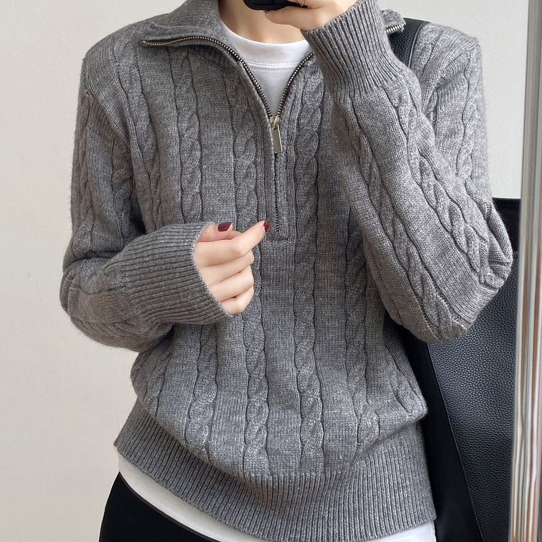 Pull en tricot épais pour femme avec col montant et motif en cable Chic & Stil
