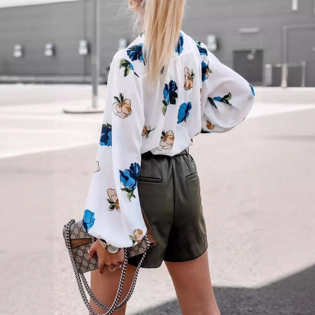Elegant blouse for women with floral print Lune London