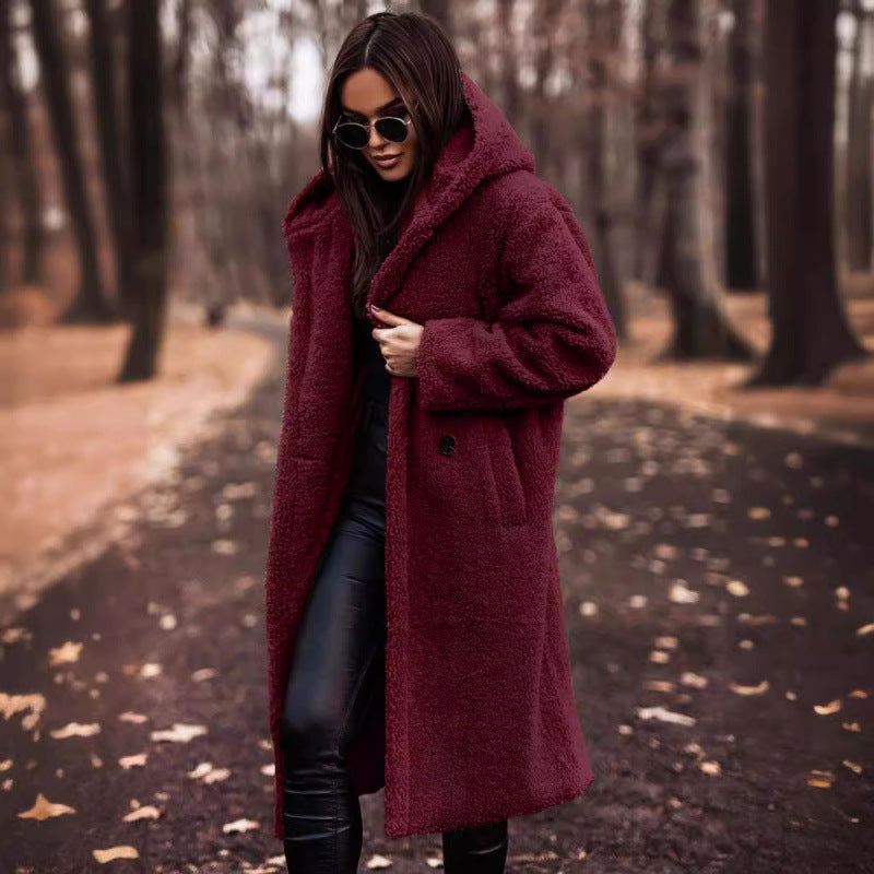 Comfortable teddy coat for women with hood and button closure Lune London