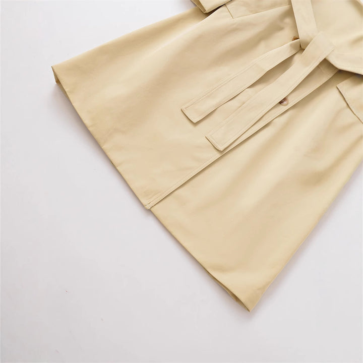 Classic trench coat for women with belt and double-breasted buttons Lune London