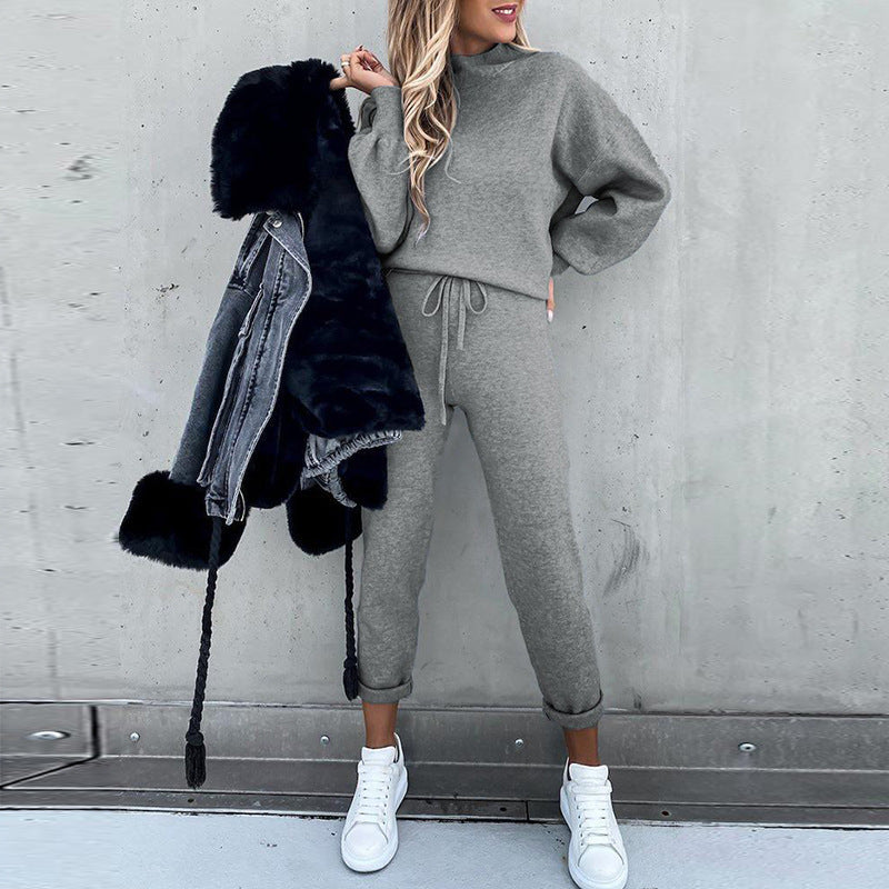 Casual hoodie set for women with comfortable jogger pants Lune London