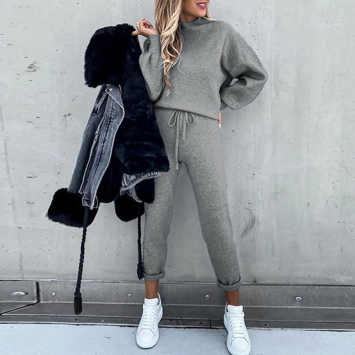 Casual hoodie set for women with comfortable jogger pants Lune London
