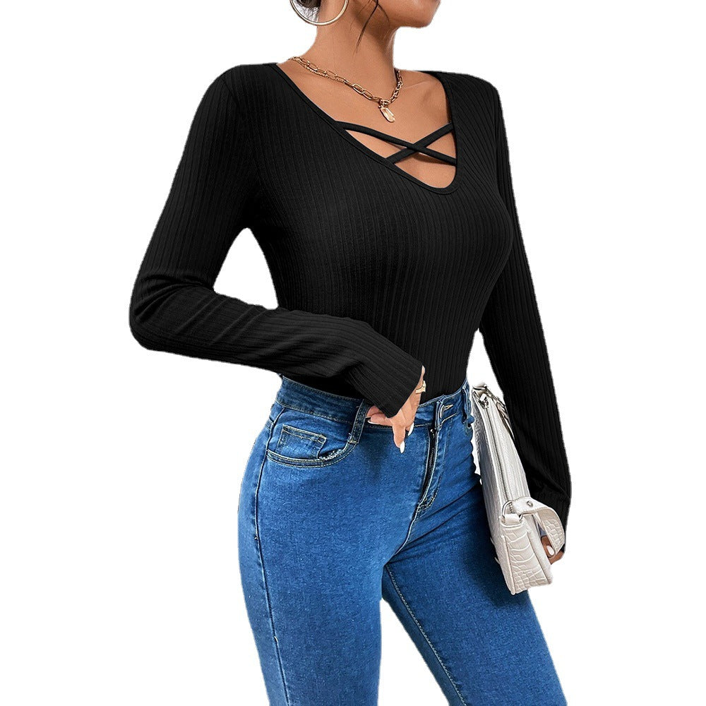 Chemise à manches longues pour femmes avec décolleté croisé à la mode Chic & Stil