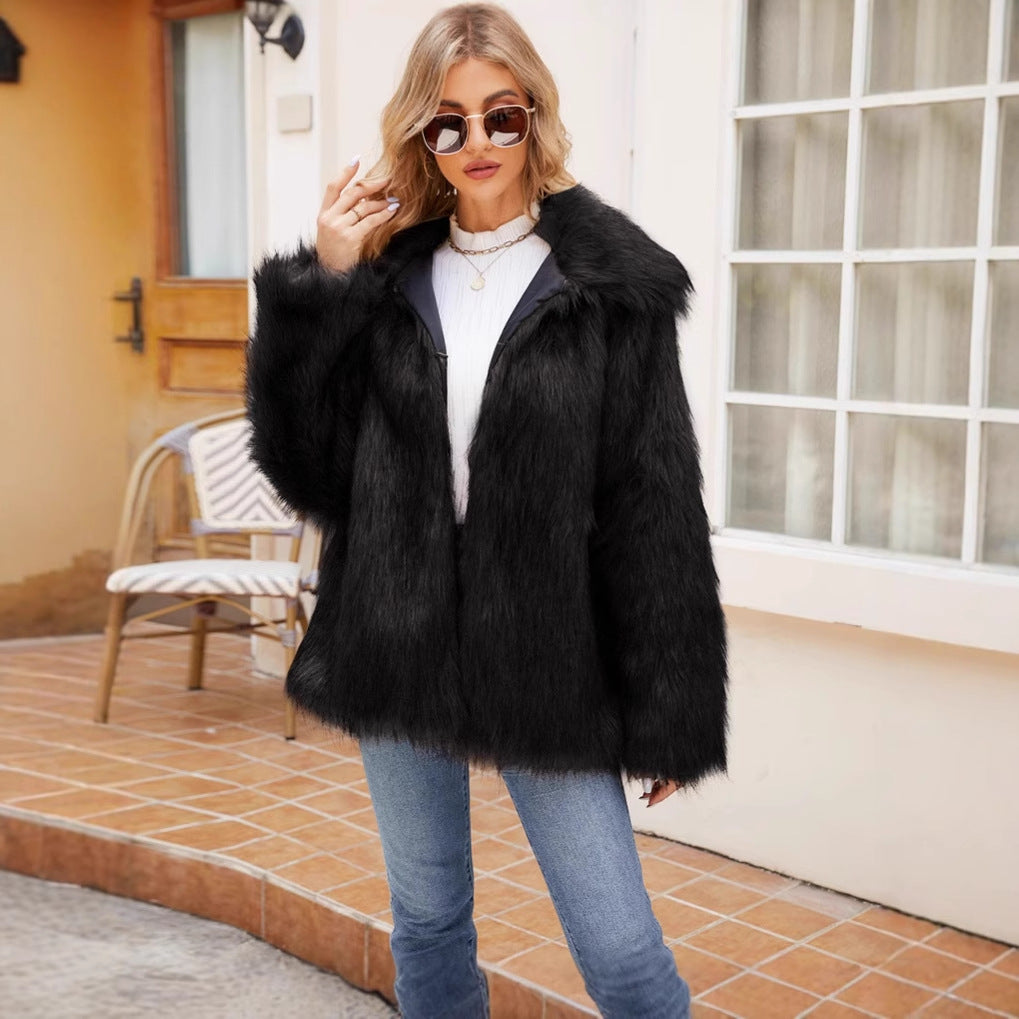 Trendy faux fur jacket for women with quilted lining Lune London