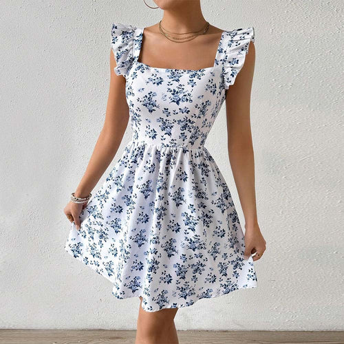 Robe d'été florale pour femmes avec des détails en volants et un décolleté carré Chic & Stil