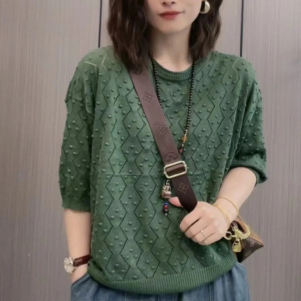 Fine knit sweater for women with a decorative structure design and a casual fit Lune London