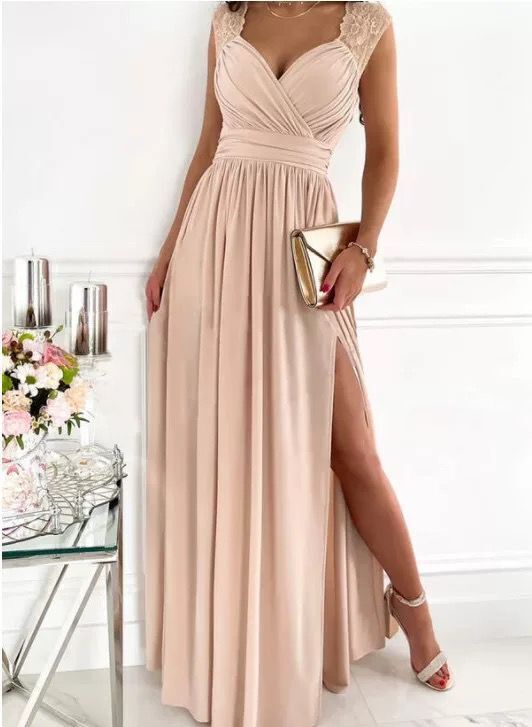 Lune London | Women's Evening Dress with Elegant V-Neckline and Ruffle Details