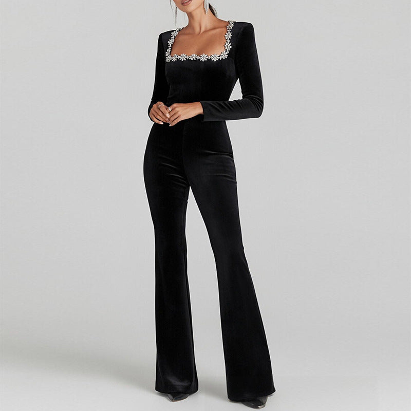 L'élégante combinaison évasée pour femmes avec décolleté floral et manches longues Chic & Stil