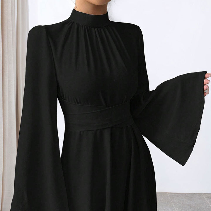 Robe maxi élégante pour femme avec manches fluides et col haut Chic & Stil