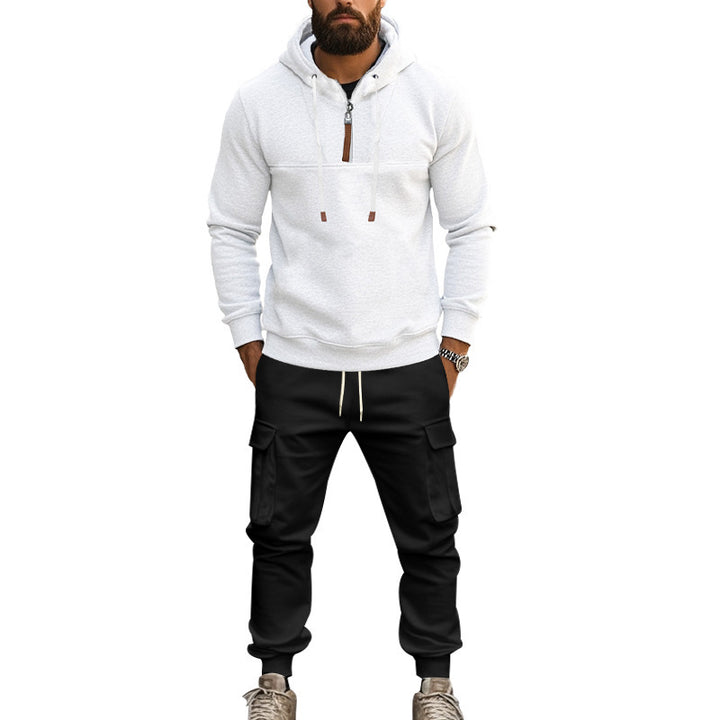Men's trendy hoodie with practical zipper and chic cargo pants