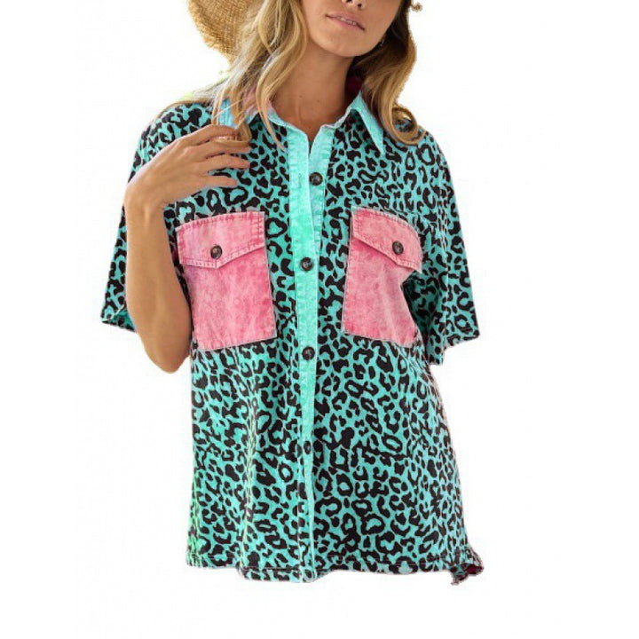Oversized checkered jacket for women with a trendy leopard pattern and practical pockets Lune London