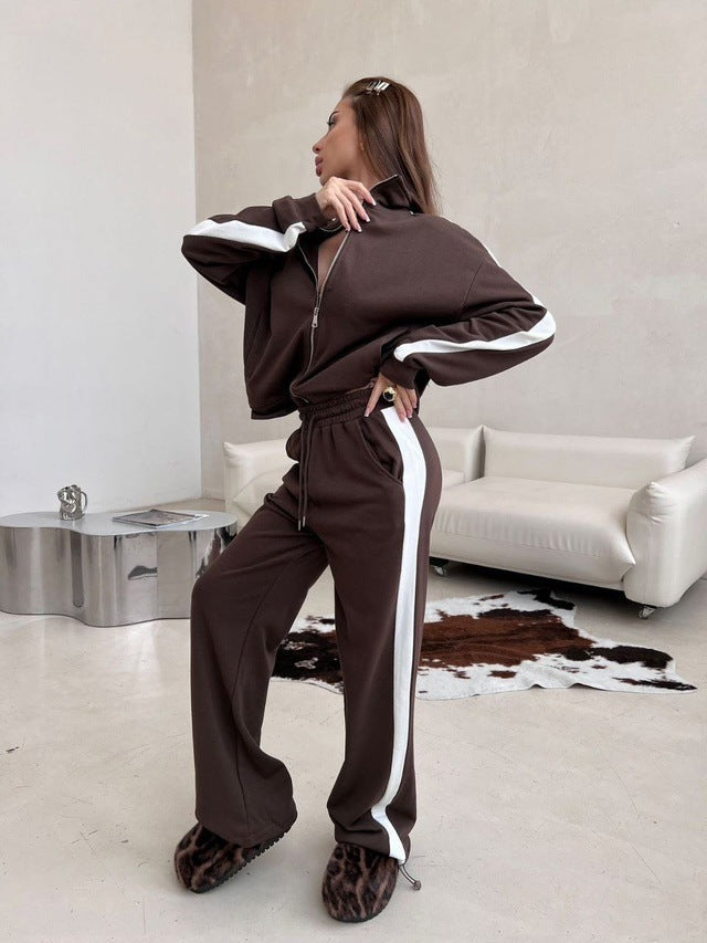 Women Sport Fleece Jogging Set with Practical Pockets and Full Zip Lune London