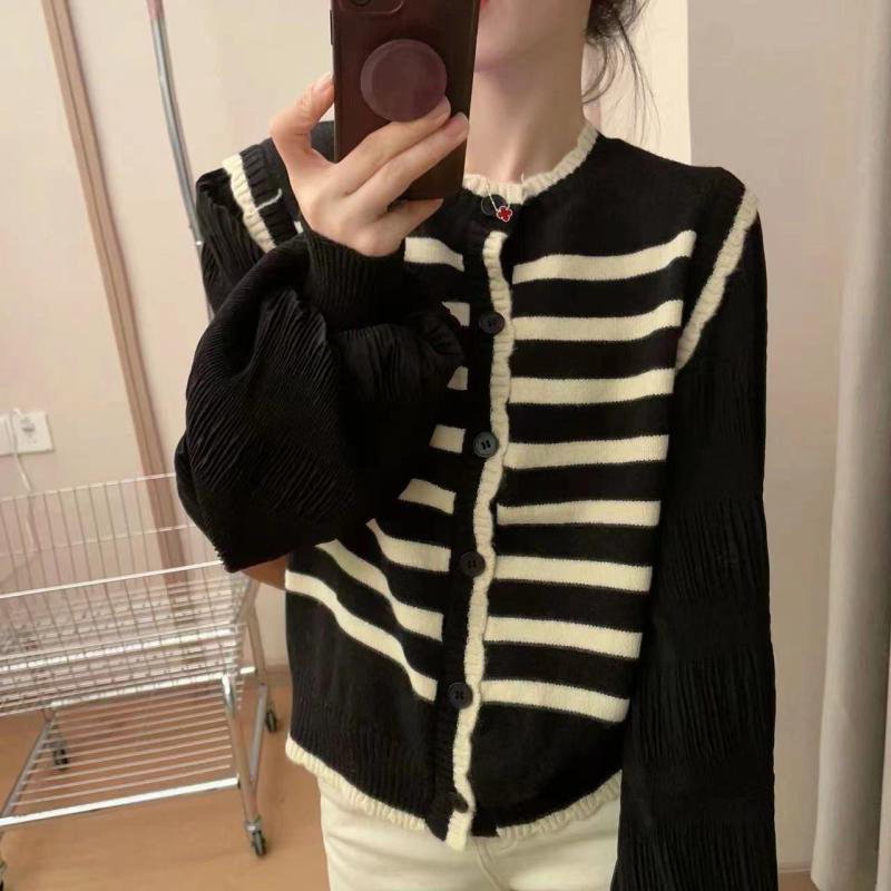 Gilet femme avec des manches volumineuses et un design rayé Chic & Stil