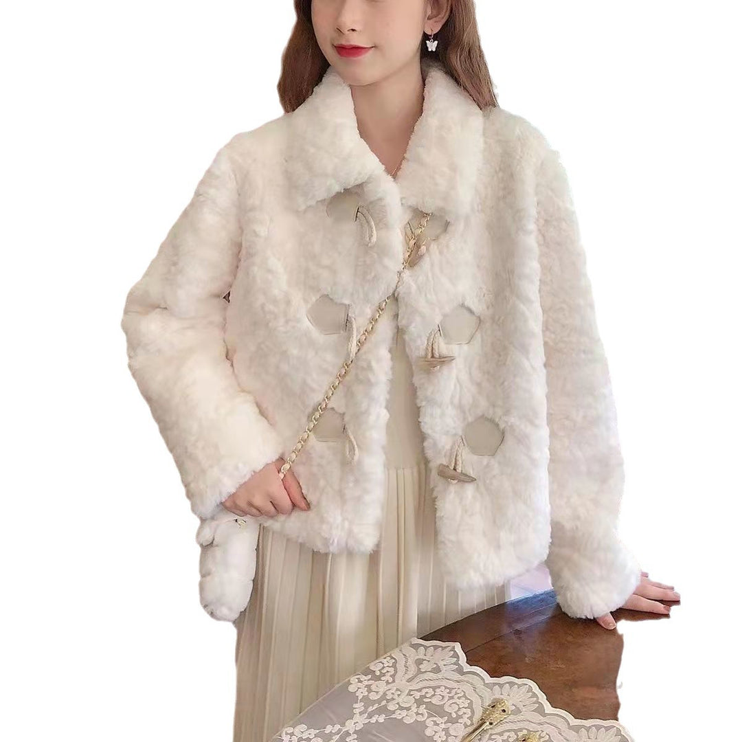 Veste élégante en fausse fourrure pour femmes avec col stylé et détails de boutons décoratifs Chic & Stil