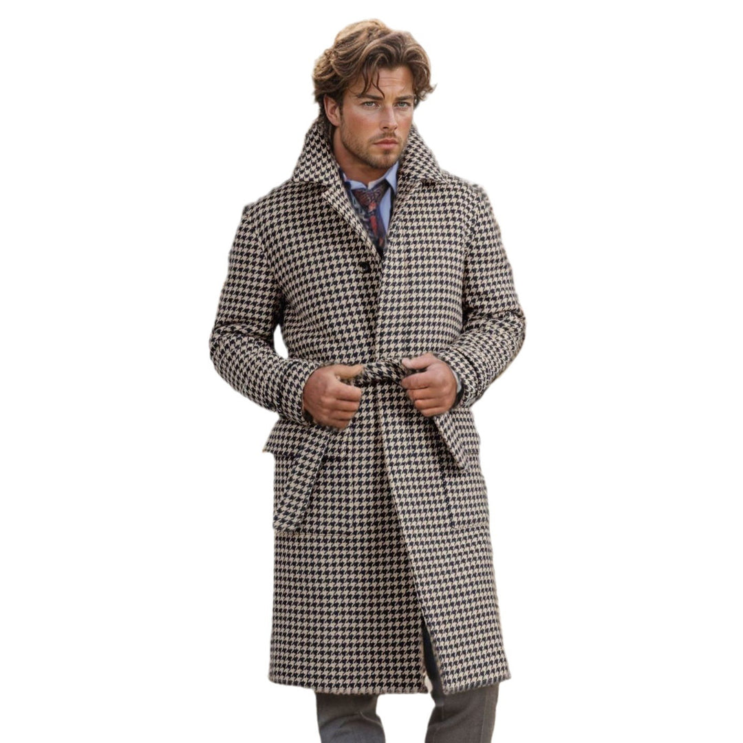 Elegant checkered coat for men with practical pockets and modern cut Lune London