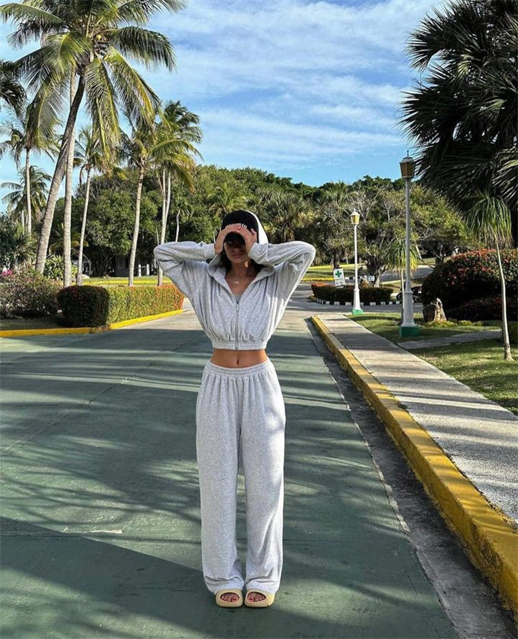 Women's sporty hoodie set with elastic waist and relaxed fit Lune London