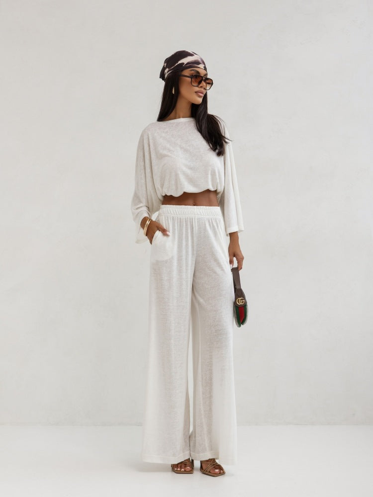 Casual lounge set for women with a loose fit and comfortable fabric Lune London