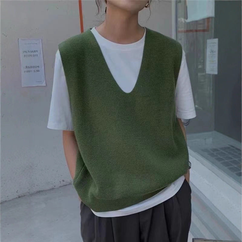 Gilet tricoté pour femmes avec décolleté en V profond et coupe aérienne Chic & Stil