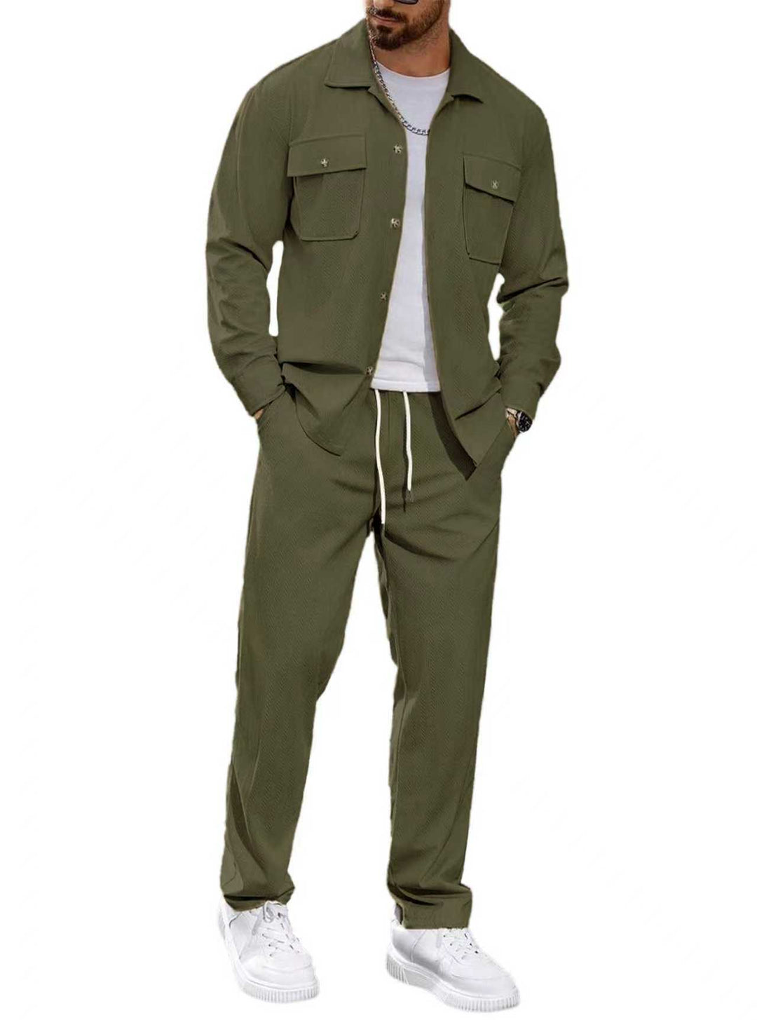 Modern leisure suit for men with practical pockets and elastic waistband Lune London