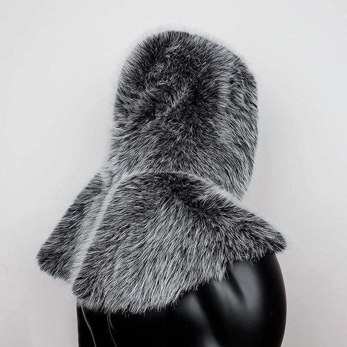 Men's hooded cloak made of dense faux fur with wide shoulder trim and warm interior lining Amarae
