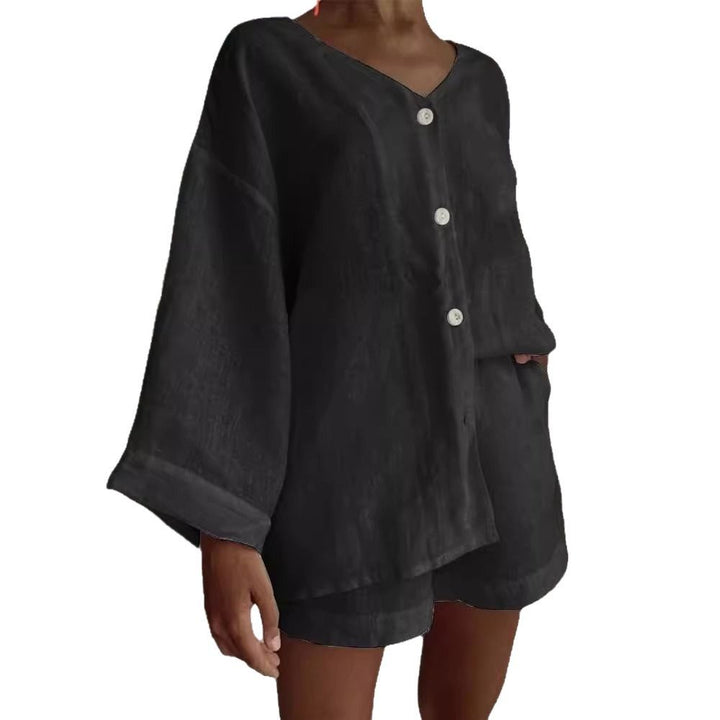Casual women's outfit with a loose top and shorts Lune London