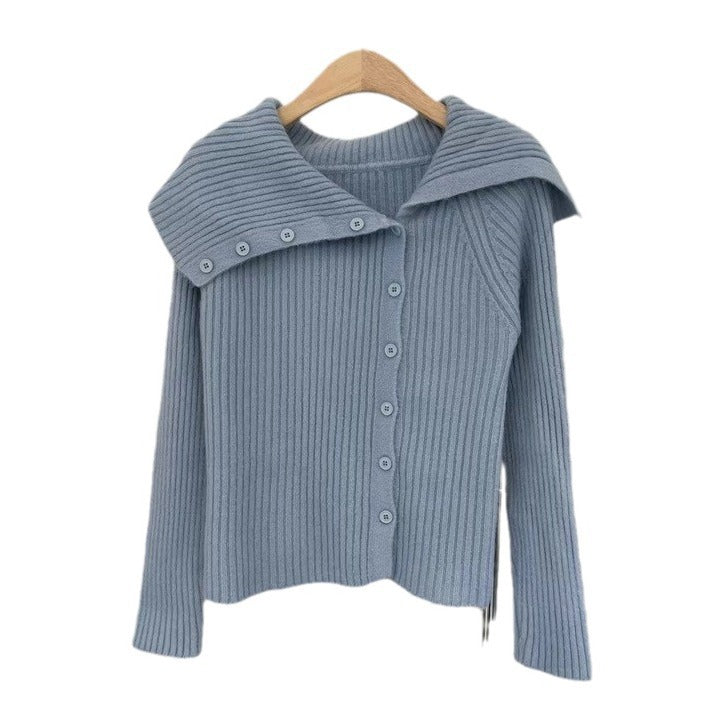 Cardigan pour femmes avec col élégant et détails de boutons Chic & Stil