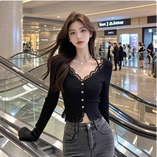 Women's elegant long sleeve shirt with lace trim Chic & Stil