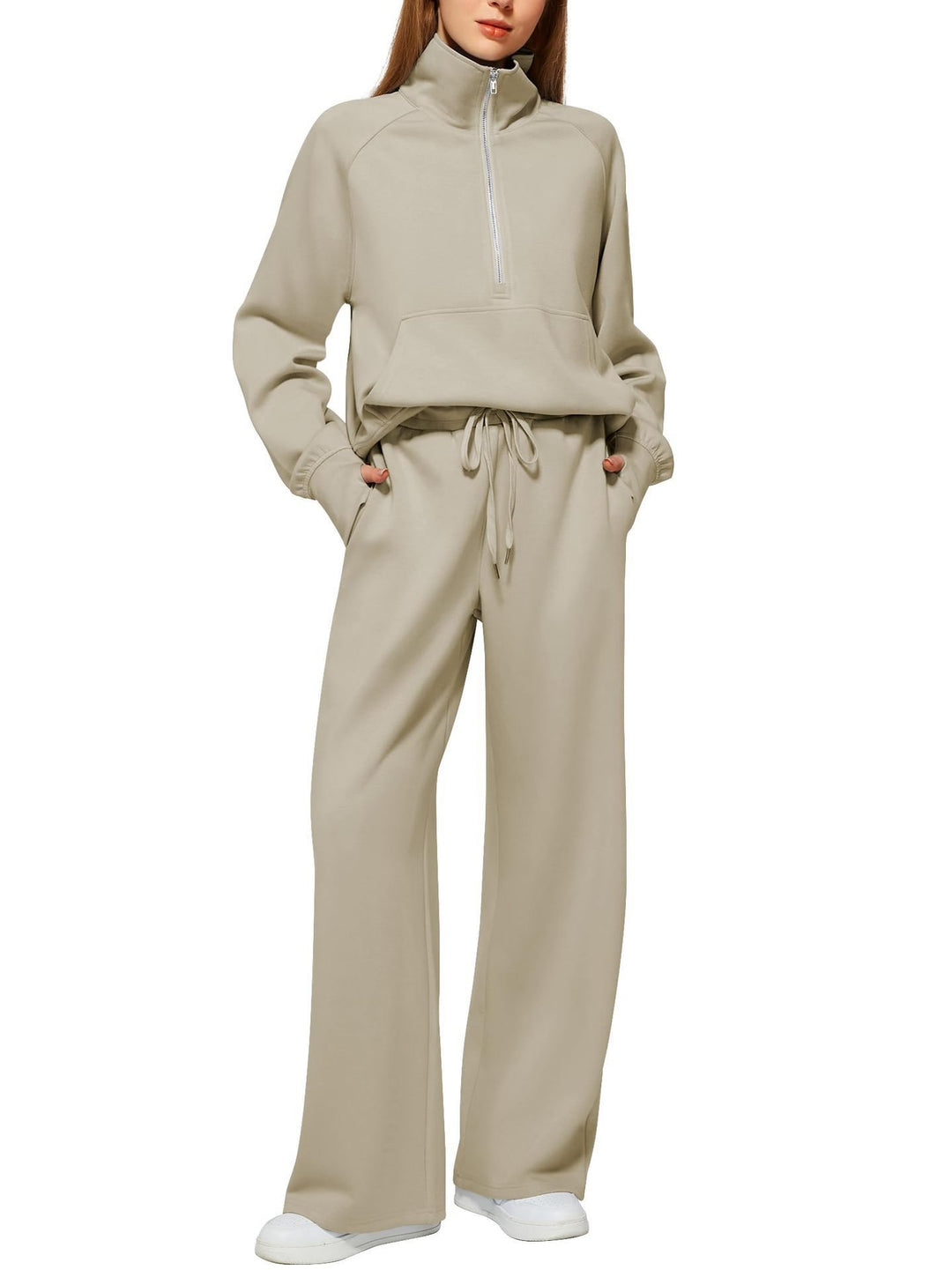 Women's sports set with high collar and wide legs Lune London