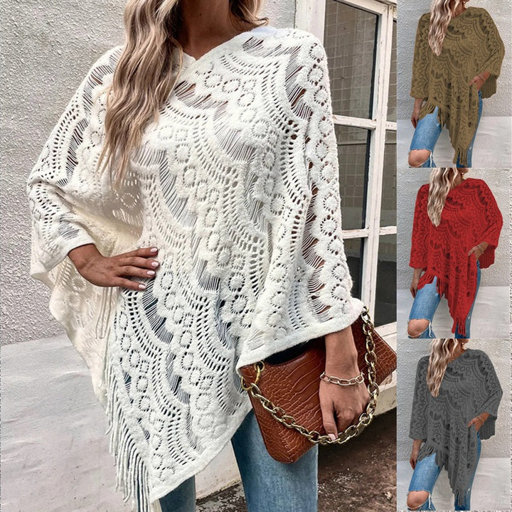 Ladies elegant poncho with decorative lace pattern Lune London