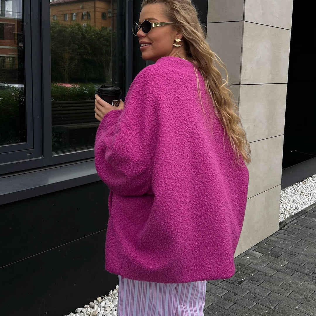 Oversized fleece jacket for women with cozy interior and trendy cut Lune London