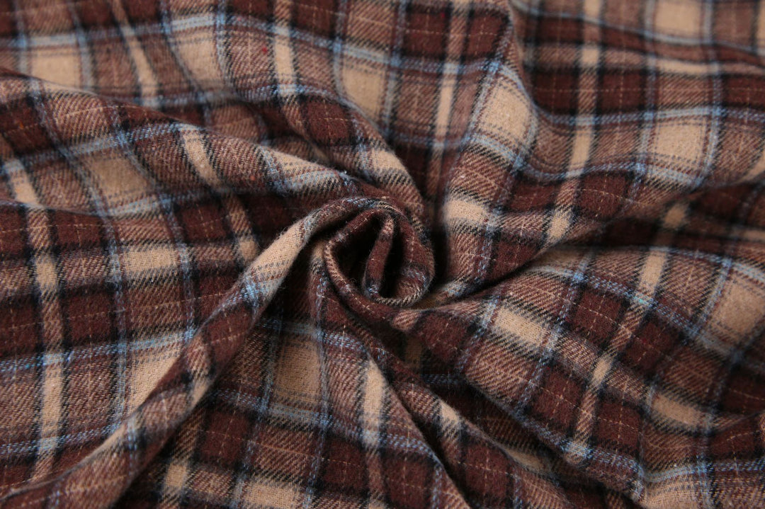 Plaid flannel blouse for women with a stylish cut and comfortable sleeves Lune London