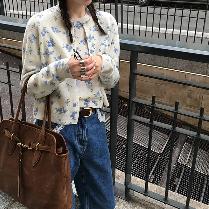 Cardigan femme avec détails floraux et fermeture à boutons Chic & Stil