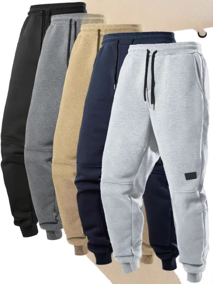 Women's comfortable Slim-Fit joggers with side pockets and elastic waistband Chic & Stil