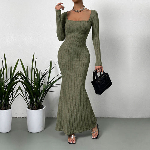 Robe maxi à manches longues pour femmes dans un design côtelé élégant Chic & Stil