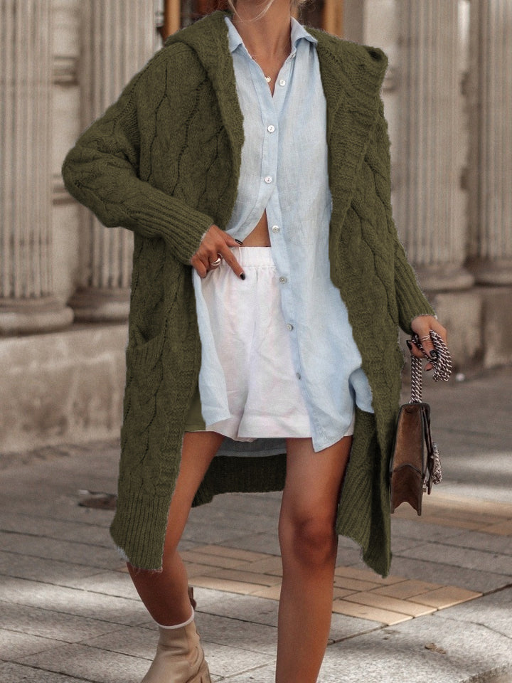 Gilet en tricot épais pour femmes avec capuche et motif en câble Chic & Stil
