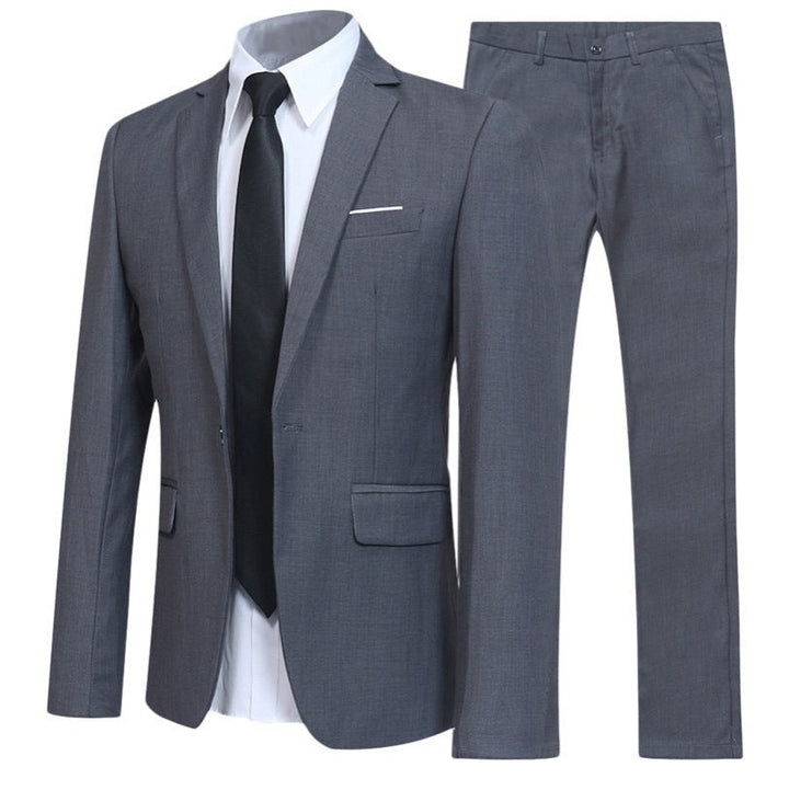 Elegant Men's Suit Comfort