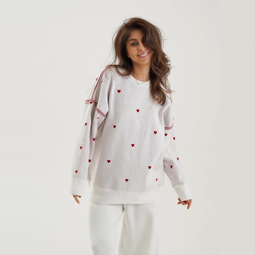Women's sweater with heart-shaped embroidery and casual fit Amarae