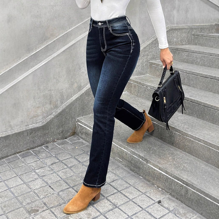 Women High-waisted slim fit Straight Jeans with contrast seams and slight flare Amarae