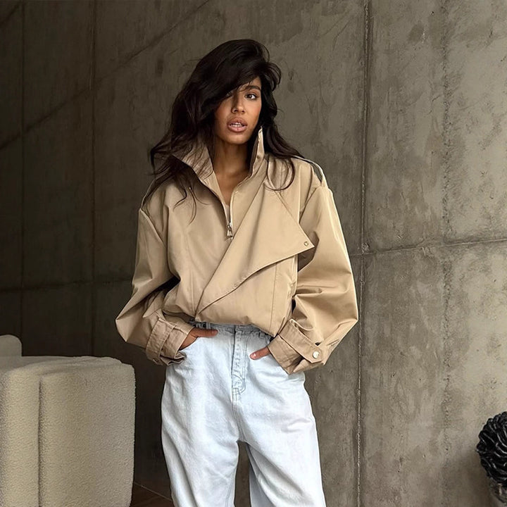 Women's short jacket in oversized look with wide lapels and drawstring waist Amarae