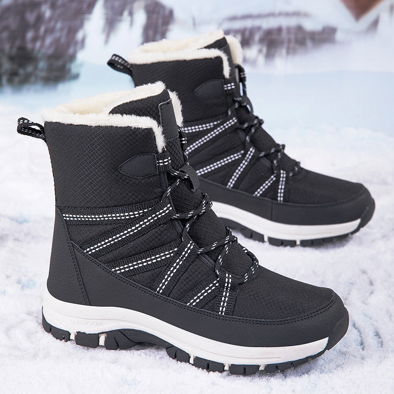 Insulated winter boots for women with non-slip sole and breathable upper material Lune London