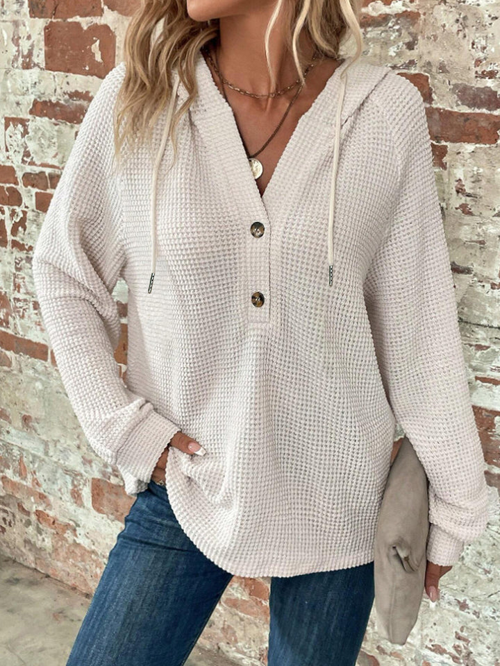 Casual hoodie for women with button details and structured fabric Lune London