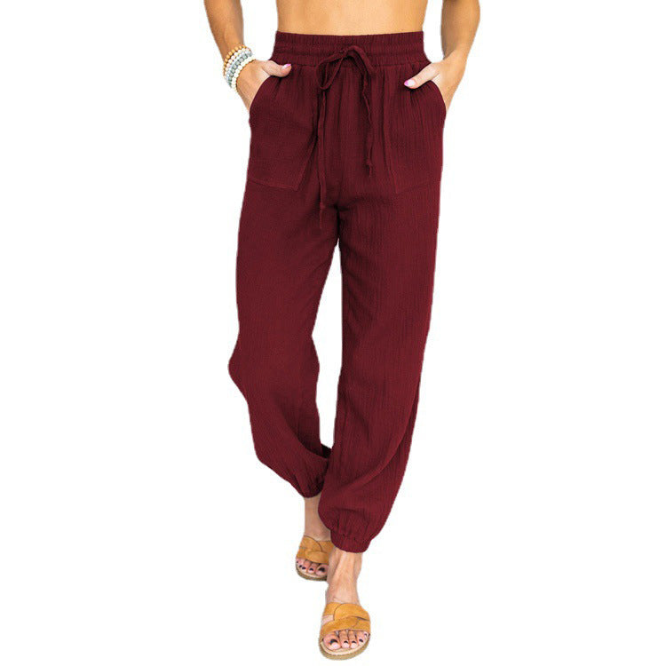 Casual women's pants with elastic waistband and practical pockets Lune London