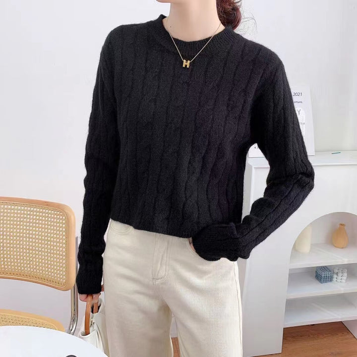 Thick knitted pullover for women with textured pattern and casual fit Lune London